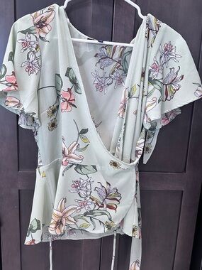 one clothing Mint Green Floral Wrap Top XS